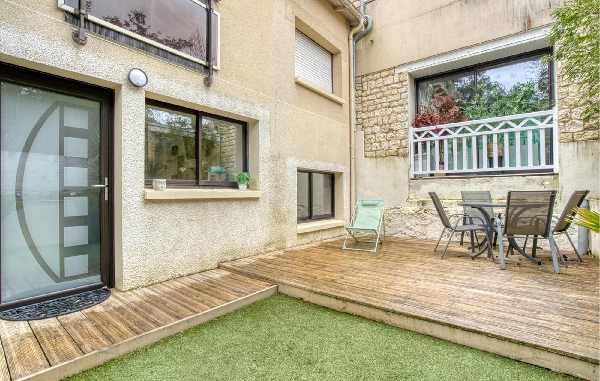 Charmante Maison Proche Apartment